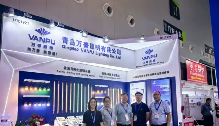 Meeting global livestock partners at VIV Select China 2026 in Shanghai